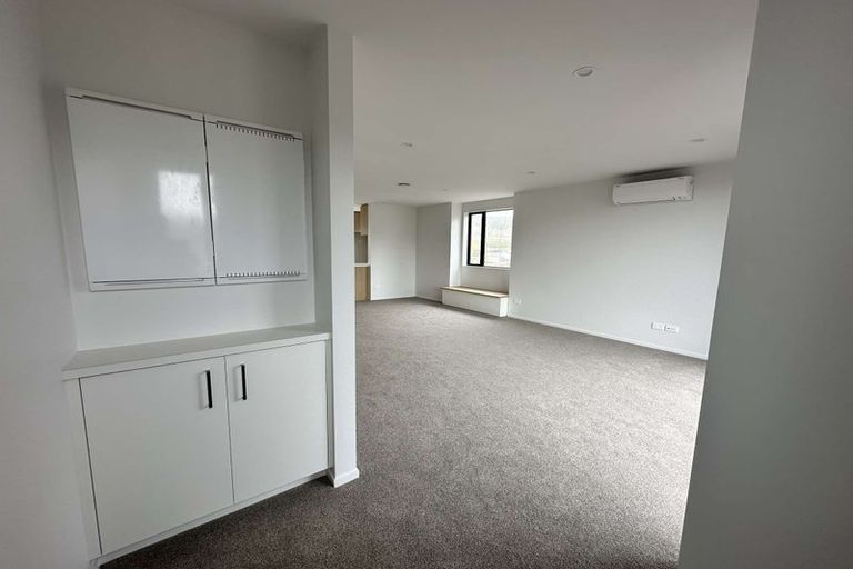 Photo of property in 40 Turtleback Avenue, Whitby, 5024