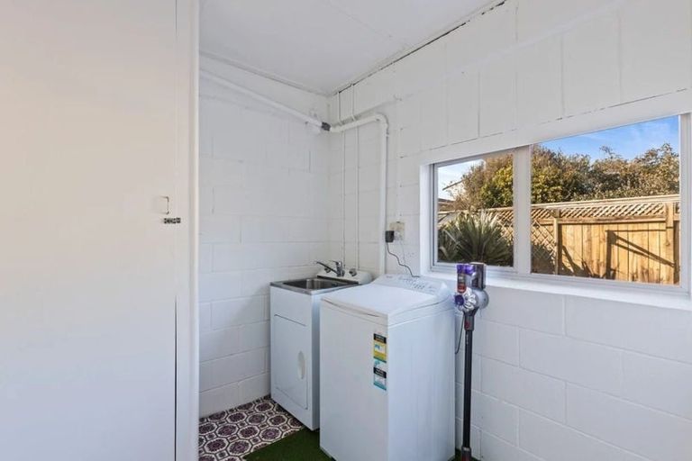 Photo of property in 11b Hine Street, New Plymouth, 4310