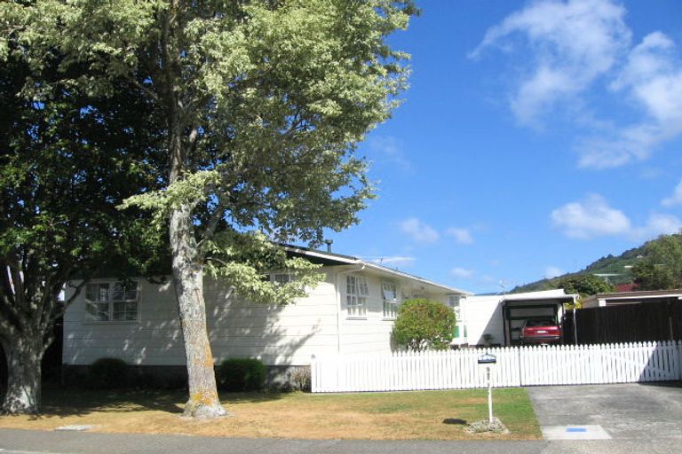 Photo of property in 5 Dakota Grove, Totara Park, Upper Hutt, 5018