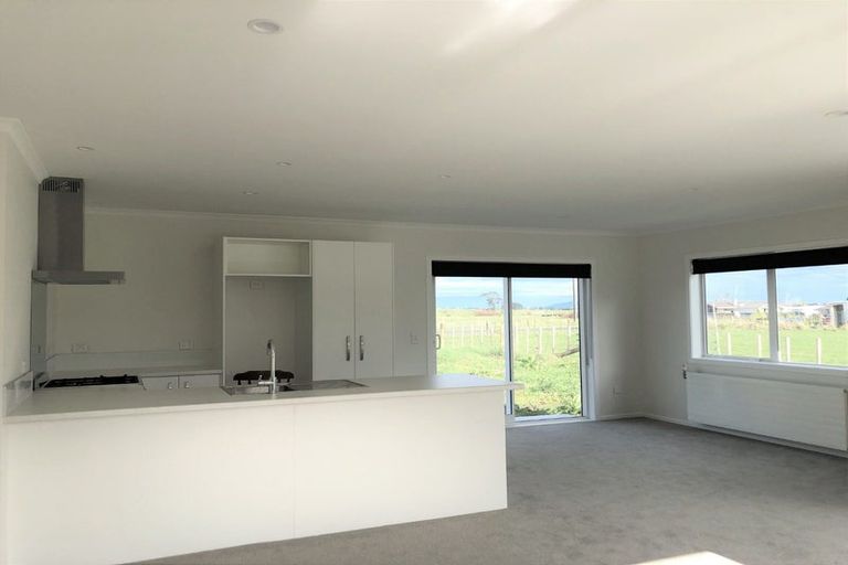 Photo of property in 72 Kuku Beach Road, Kuku, Levin, 5570