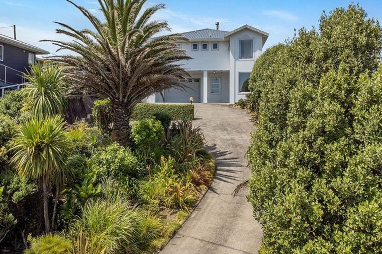 Photo of property in 6 Scott Street, Moturoa, New Plymouth, 4310