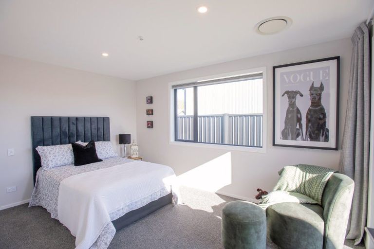 Photo of property in 18 Park Street, Winton, 9720