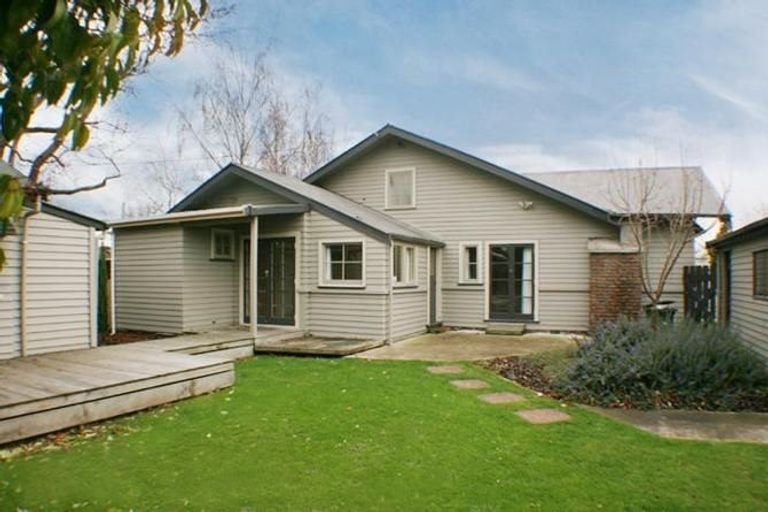 Photo of property in 374 College Street, Hokowhitu, Palmerston North, 4410