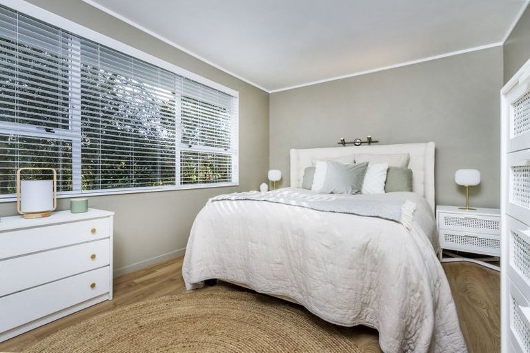 Photo of property in 1/348 Glenfield Road, Glenfield, Auckland, 0629