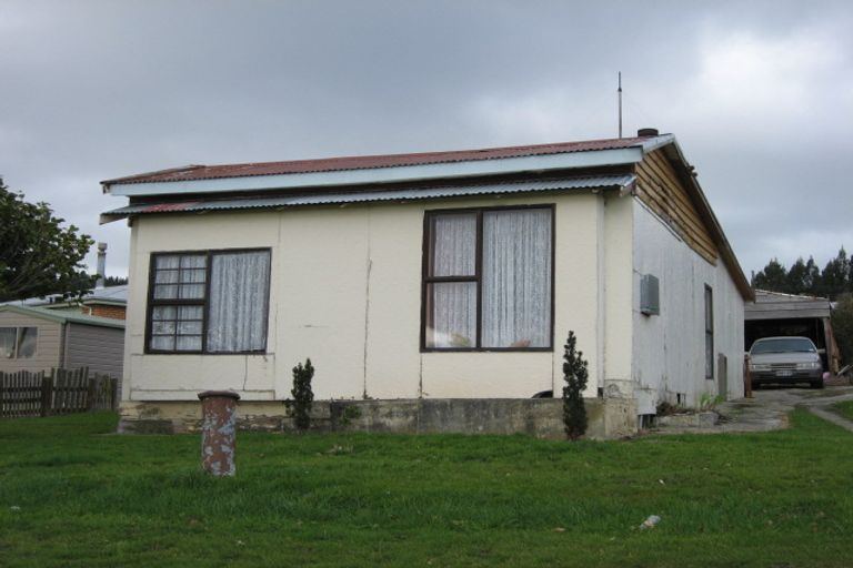 Photo of property in 82 Salcombe Street, Kaitangata, 9210