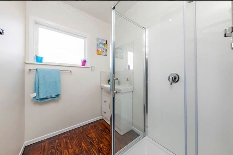 Photo of property in 24 President Avenue, Papakura, 2110