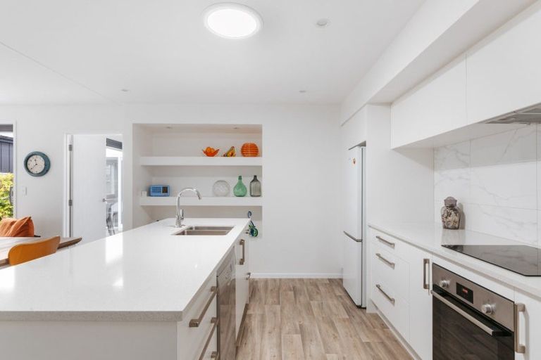 Photo of property in 49 Awatira Drive, Papamoa Beach, Papamoa, 3118