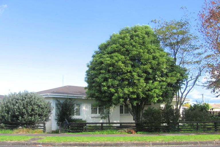 Photo of property in 1 Philip Street, Papatoetoe, Auckland, 2025