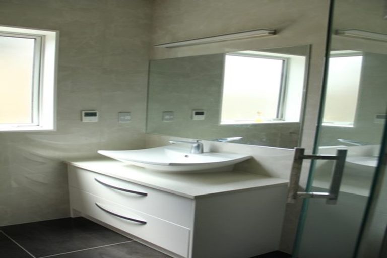 Photo of property in 3 Ascension Crescent, Orewa, 0931