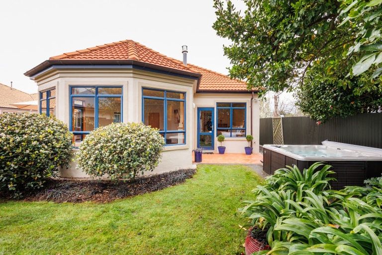Photo of property in 3 Balmoral Drive, Terrace End, Palmerston North, 4410