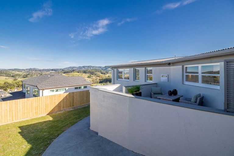 Photo of property in 268 Sturges Road, Henderson, Auckland, 0612