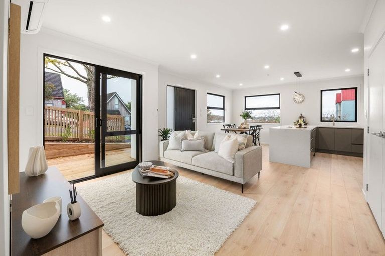 Photo of property in 1/143 Clarence Street, Riccarton, Christchurch, 8011