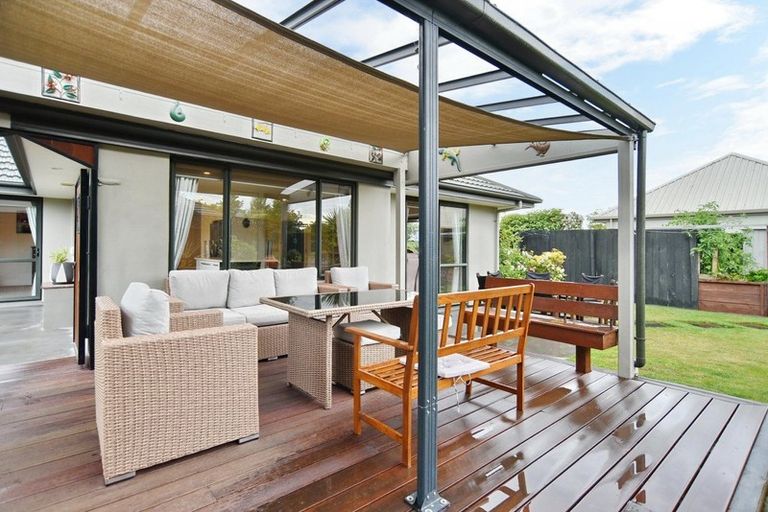 Photo of property in 11 Baltic Place, Northwood, Christchurch, 8051