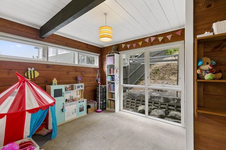 Photo of property in 9 Goddard Grove, Churton Park, Wellington, 6037