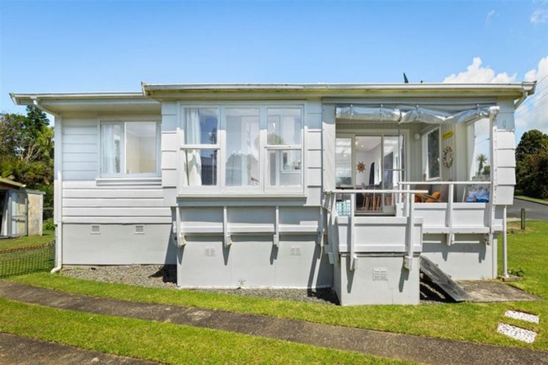 Photo of property in 6 Otto Road, Waihi Beach, 3611