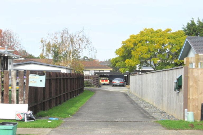 Photo of property in 1/34 Darren Crescent, Half Moon Bay, Auckland, 2012