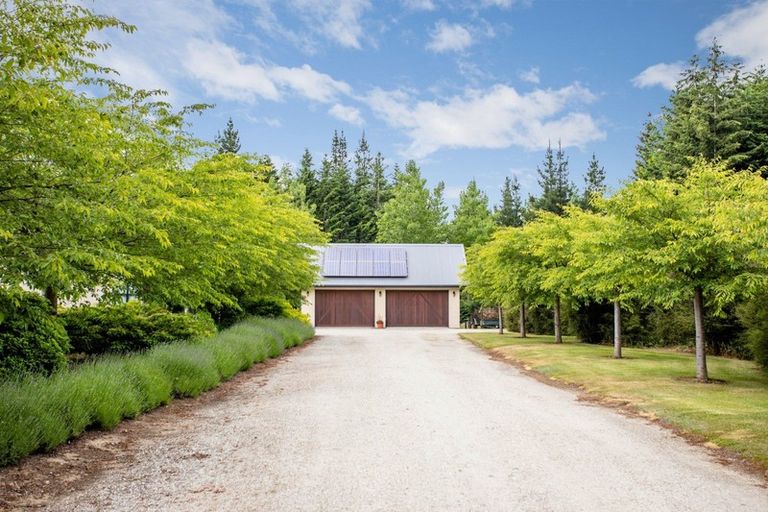 Photo of property in 33 Old Racecourse Road, Albert Town, Wanaka, 9305