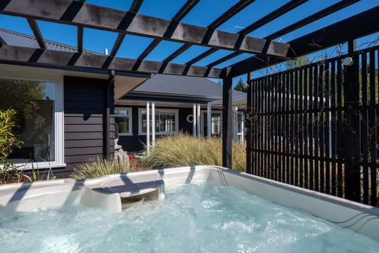 Photo of property in 500 Kinloch Road, Kinloch, Taupo, 3377