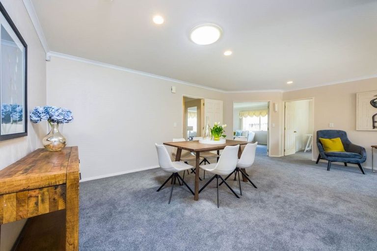 Photo of property in 20 Keswick Close, Northpark, Auckland, 2013