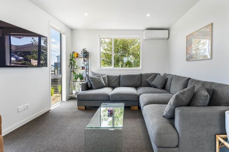 Photo of property in 11 Waikohi Avenue, Glenbrook, Waiuku, 2681