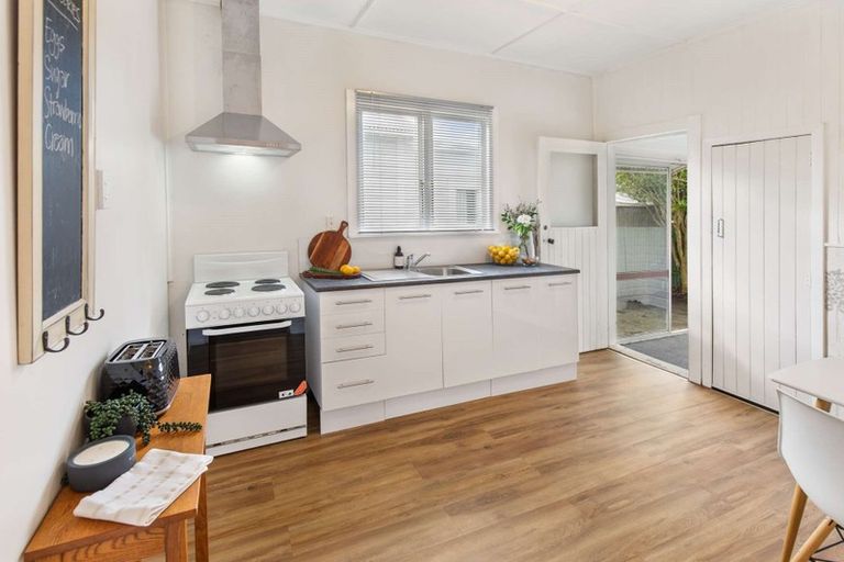 Photo of property in 24 Tay Street, Whanganui, 4500