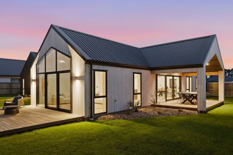 Photo of property in 94 Ridgeland Way, West Melton, 7618