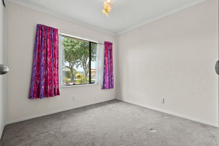 Photo of property in 21 Sandwick Drive, Weymouth, Auckland, 2103