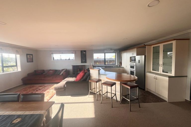 Photo of property in 2/75 Hine Street, New Plymouth, 4310