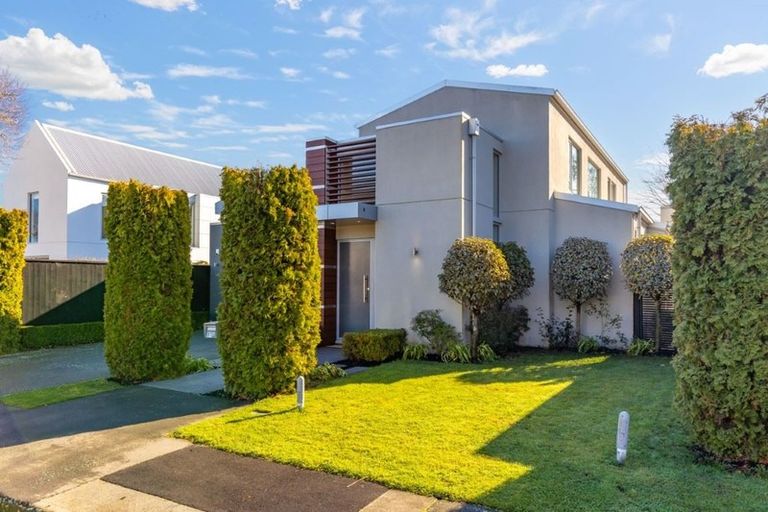 Photo of property in 17a Taylors Avenue, Bryndwr, Christchurch, 8052