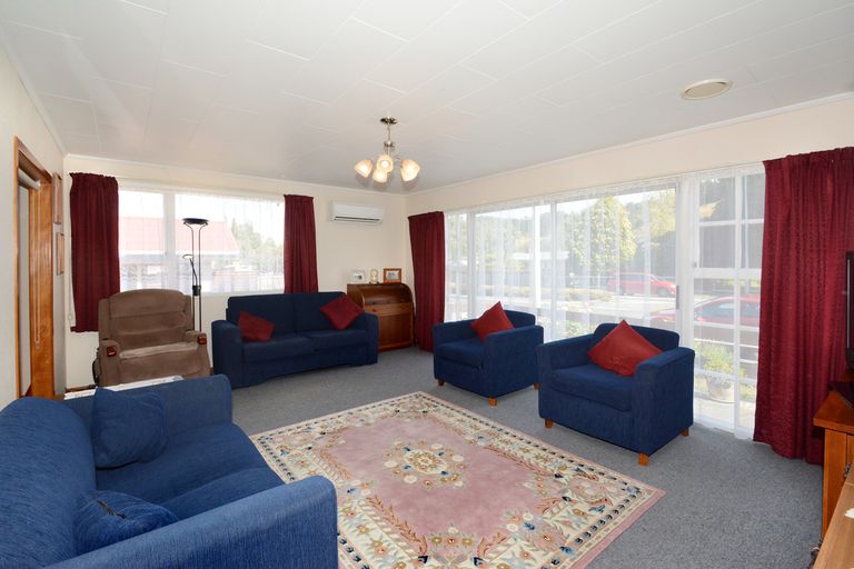 Photo of property in 407b Kaikorai Valley Road, Bradford, Dunedin, 9011