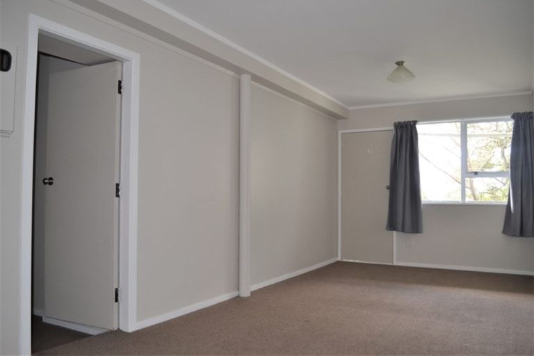 Photo of property in 10 Laurent Place, Kingston, Wellington, 6021