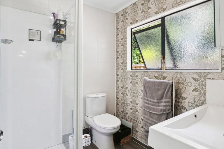 Photo of property in 2 Cowan Bay Road, Pohuehue, Warkworth, 0983