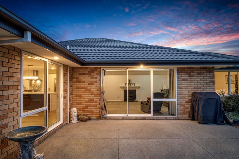 Photo of property in 37 Globe Bay Drive, Templeton, Christchurch, 8042