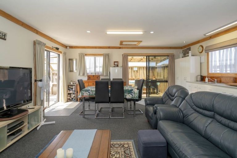 Photo of property in 11 Dotterel Place, Whitianga, 3510