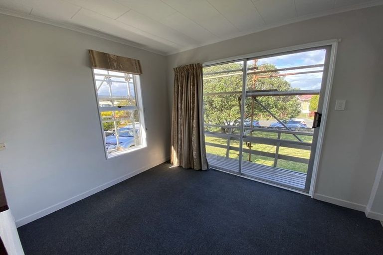 Photo of property in 6 Yates Street, Otaki Beach, Otaki, 5512