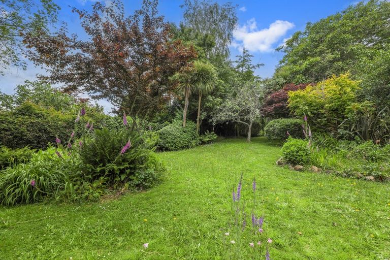 Photo of property in 61 Robinson Avenue, Holdens Bay, Rotorua, 3010