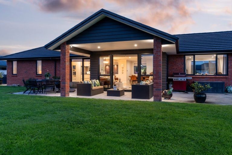 Photo of property in 43 Seachange Drive, Leamington, Cambridge, 3432