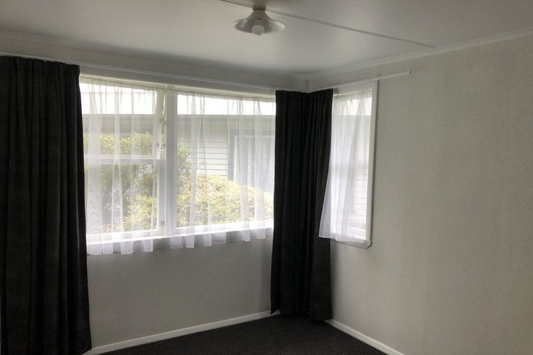 Photo of property in 35 Aspiring Avenue, Milson, Palmerston North, 4414