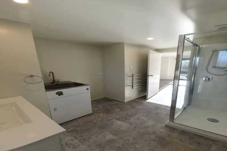 Photo of property in 1/481 Barbadoes Street, Edgeware, Christchurch, 8013