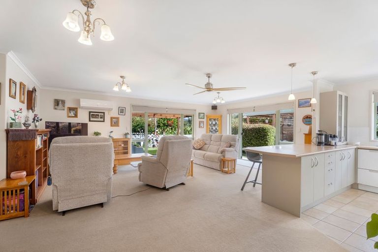 Photo of property in 14 Pacific Place, Whitianga, 3510