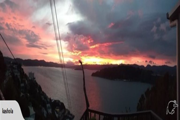 Photo of property in 102 Grafton Road, Roseneath, Wellington, 6011