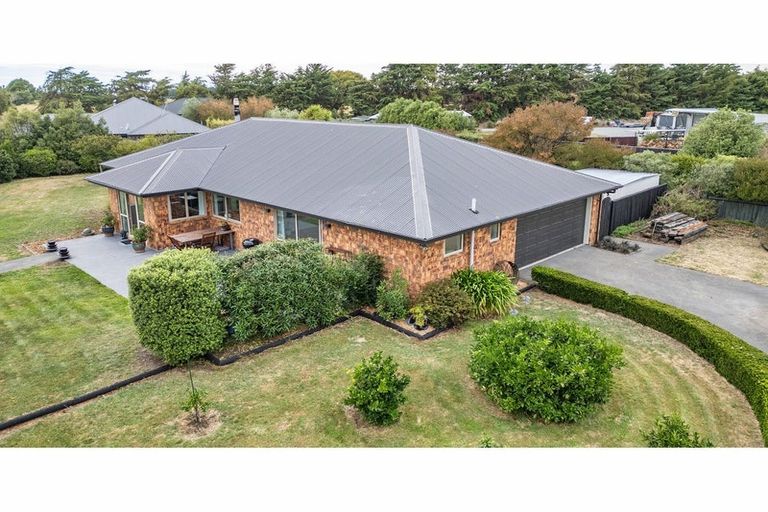 Photo of property in 17 Mclean Drive, Leithfield, Amberley, 7481