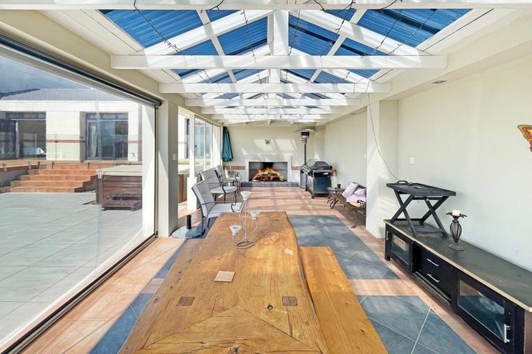 Photo of property in 192 Te Mata Peak Road, Havelock North, 4130