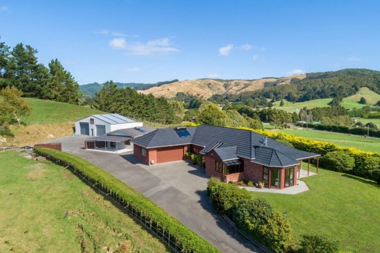 Photo of property in 25 Johnsons Road, Blue Mountains, Upper Hutt, 5371