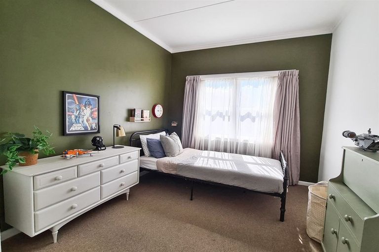 Photo of property in 804 Heretaunga Street East, Parkvale, Hastings, 4122
