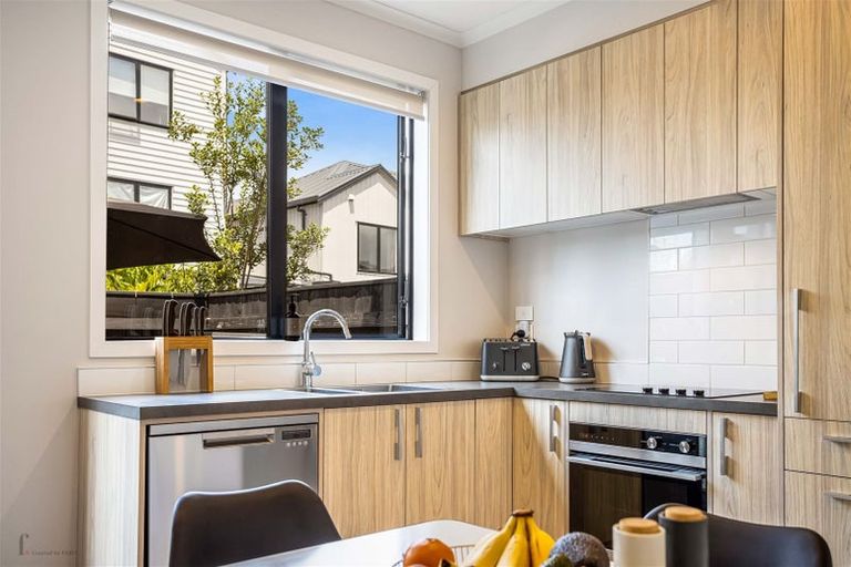 Photo of property in 8 Uku Lane, Hobsonville, Auckland, 0616