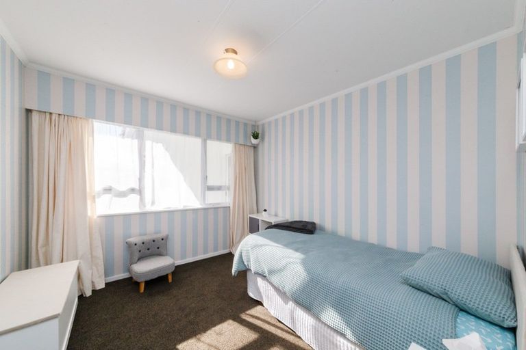 Photo of property in 107 Ruamahanga Crescent, Terrace End, Palmerston North, 4410