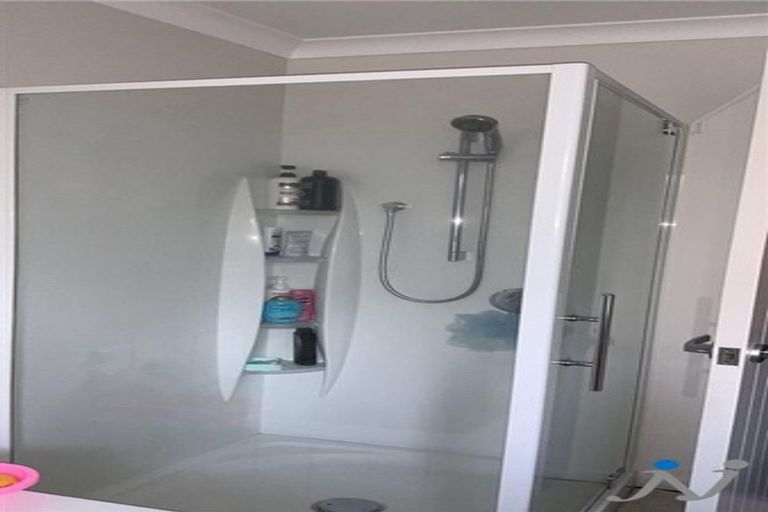 Photo of property in 36 Little Oaks Drive, Yaldhurst, Christchurch, 8042