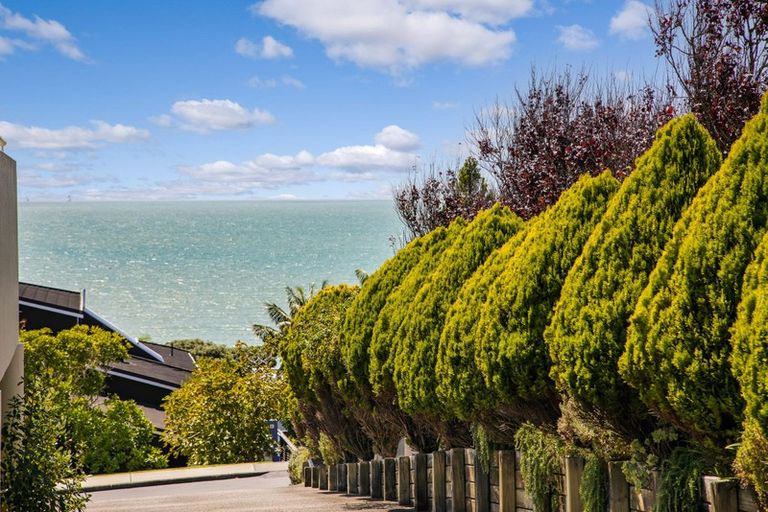 Photo of property in 3/14 Bournemouth Terrace, Murrays Bay, Auckland, 0630