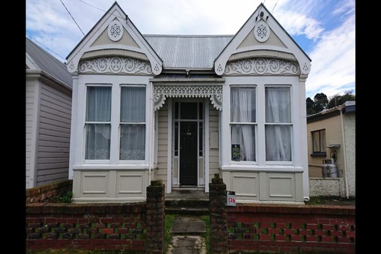 Photo of property in 124 Harbour Terrace, North Dunedin, Dunedin, 9016